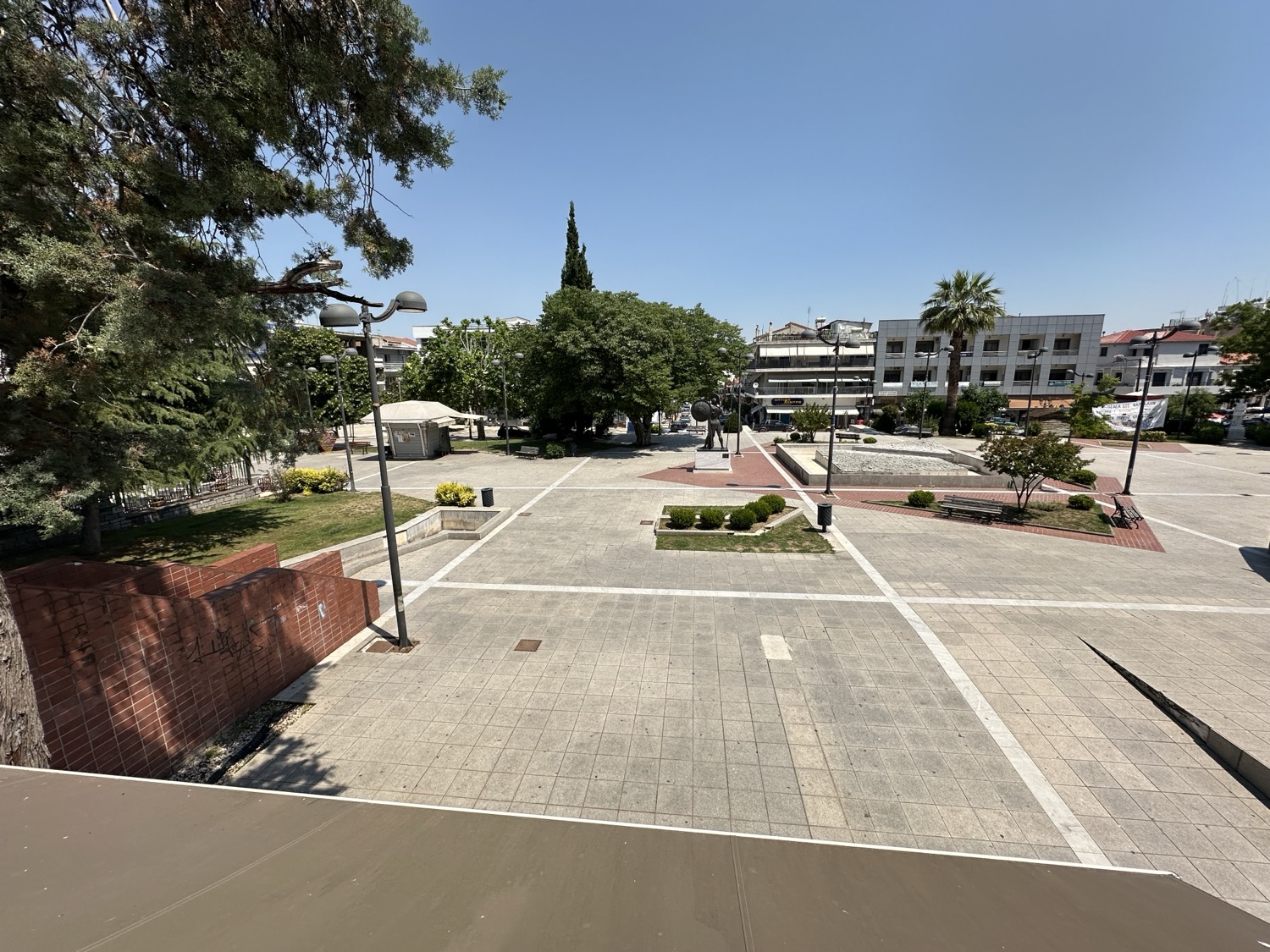 Φάρσαλα: Υπεγράφη η σύμβαση για την αναμόρφωση της πλατείας Δημαρχείου